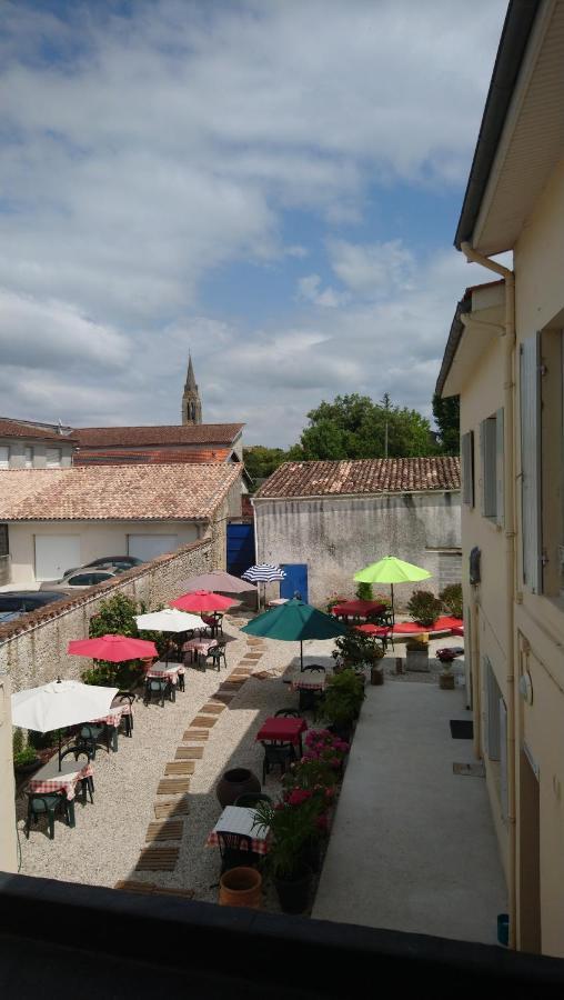 Hotel Cafe De Paris Lesparre-Médoc Exteriér fotografie